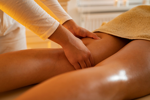 massage_abhyanga
